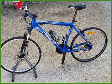 Mountain bike SCOTT, freni a disco