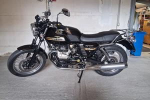 Moto Guzzi V7 Classic 750