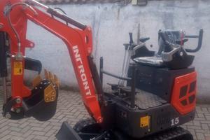 Escavatore 15q motore Kubota
