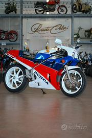 Honda RC30 1988 Restaurata RC 30 FMI