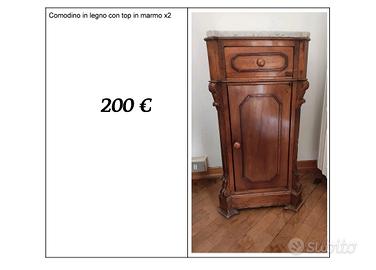 comodino in legno 