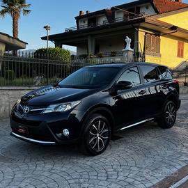 Toyota RAV 4 RAV4 2.0 D-4D 4WD Lounge, UNICO PROPR