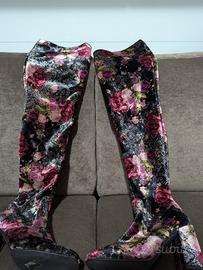 Stivali donna in velluto fantasia. Misura 40.