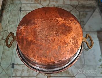 Antica pentola in rame 
