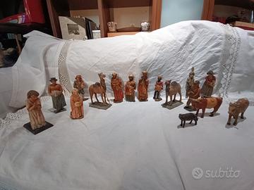 Presepe vintage in legno 16 pz da 18-20cm con magi
