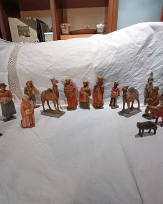 Presepe vintage in legno 16 pz da 18-20cm con magi