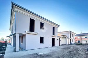 3 LOCALI A MOLINELLA