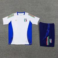 Maglietta e pantaloncini della nazionale italiana