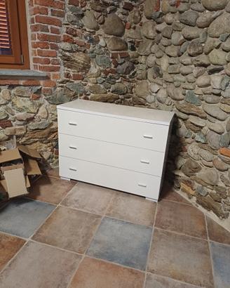 comò e comodini bianco laccato