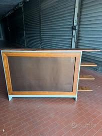 Mobile arredo copri  radiatore in legno   mensole