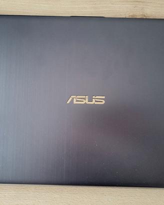 Notebook Asus Core I7, RAM 8 GB, SSD 256 +512 GB