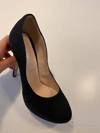 Décolleté nero tacco alto numero 37