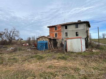 Rustico-Casale a Pavullo nel Frignano