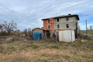 Rustico-Casale a Pavullo nel Frignano