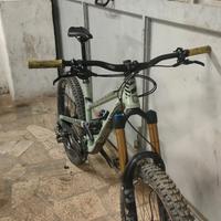 MTB enduro commencal