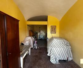 NEGOZIO A PODENZANA