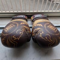 Guantoni da boxe edizione Sakara