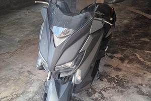 Yamaha X-Max 250 - 2016