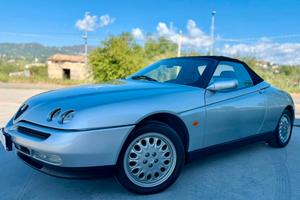Alfa Romeo GTV Spider 2.0i 16V Twin Spark cat L