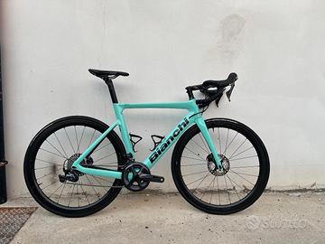 Bianchi Aria 2022 – Doppia coppia di ruote fulcrum