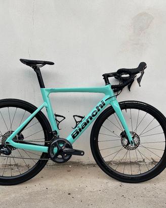 Bianchi Aria 2022 – Doppia coppia di ruote fulcrum