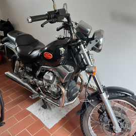 Moto Guzzi NEVADA 350 tenuta benissimo