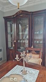 sala da pranzo composta da tre pezzi  in stile  cl