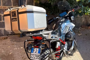 Splendida Moto Guzzi V85TT