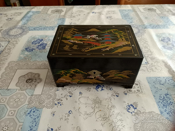 Portagioie scatola laccata