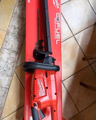 Milwaukee Tagliasiepe nuovo con garanzia