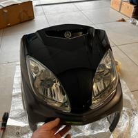 Muso completo di faro Yamaha xmax 125/250
