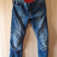 Jeans omologati da moto