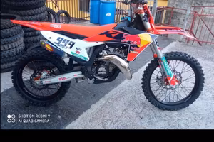 KTM da competizione praticamente nuova