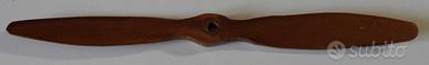 Elica in legno da 23 cm per aereo da modellismo.