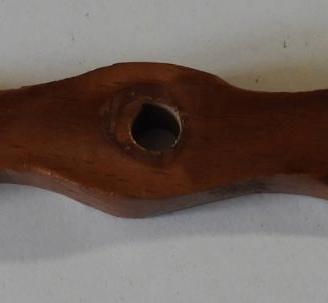 Elica in legno da 23 cm per aereo da modellismo.