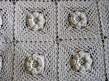 Coperta all'uncinetto incompiuta