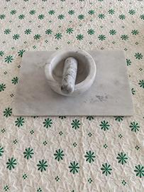 Tagliere più mortaio in marmo