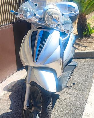 Beverly Tourer 250 i. e. 
