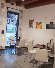 Tavoli e sedie da bar