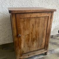 Piccolo armadio antico (progetto di restauro)