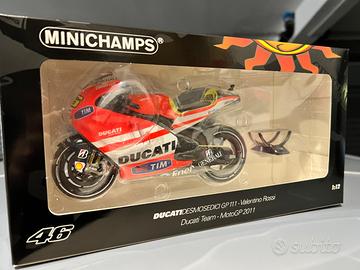 Minichamps Ducati GP 11.1 Valentino Rossi