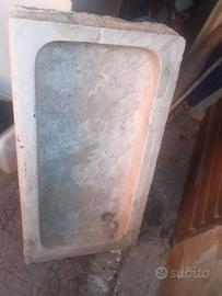 Lavabo in marmo antico
