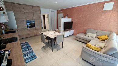 LAIVES: ESCLUSIVO CON GIARDINO