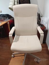 Poltrona da studio ikea  color panna reclinabile