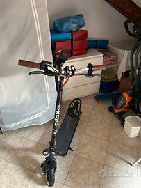 Monopattino elettrico Nilox