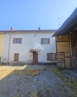 CASA SEMINDIPENDENTE A TORTONA