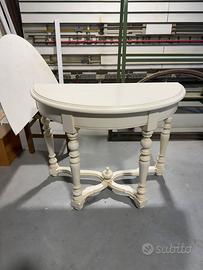 Tavolo in legno massello laccato bainco