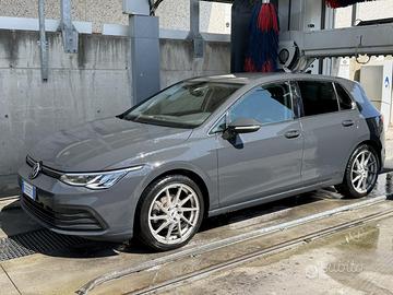 Volkswagen Golf 8 Life 2.0 TDI 116 CV