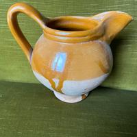 Brocca in terracotta