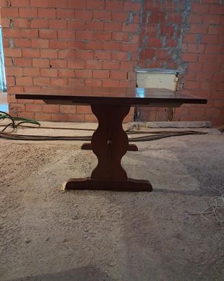 Tavolo in legno